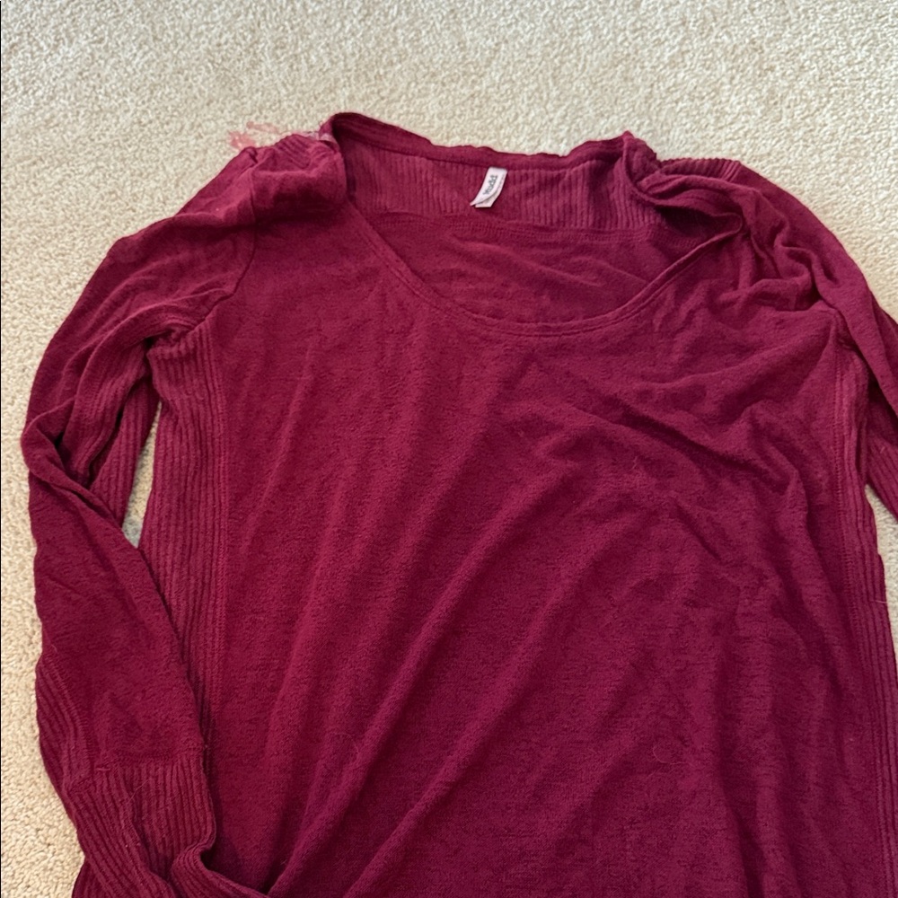 Mudd Women's Burgundy Crew Neck Sweater